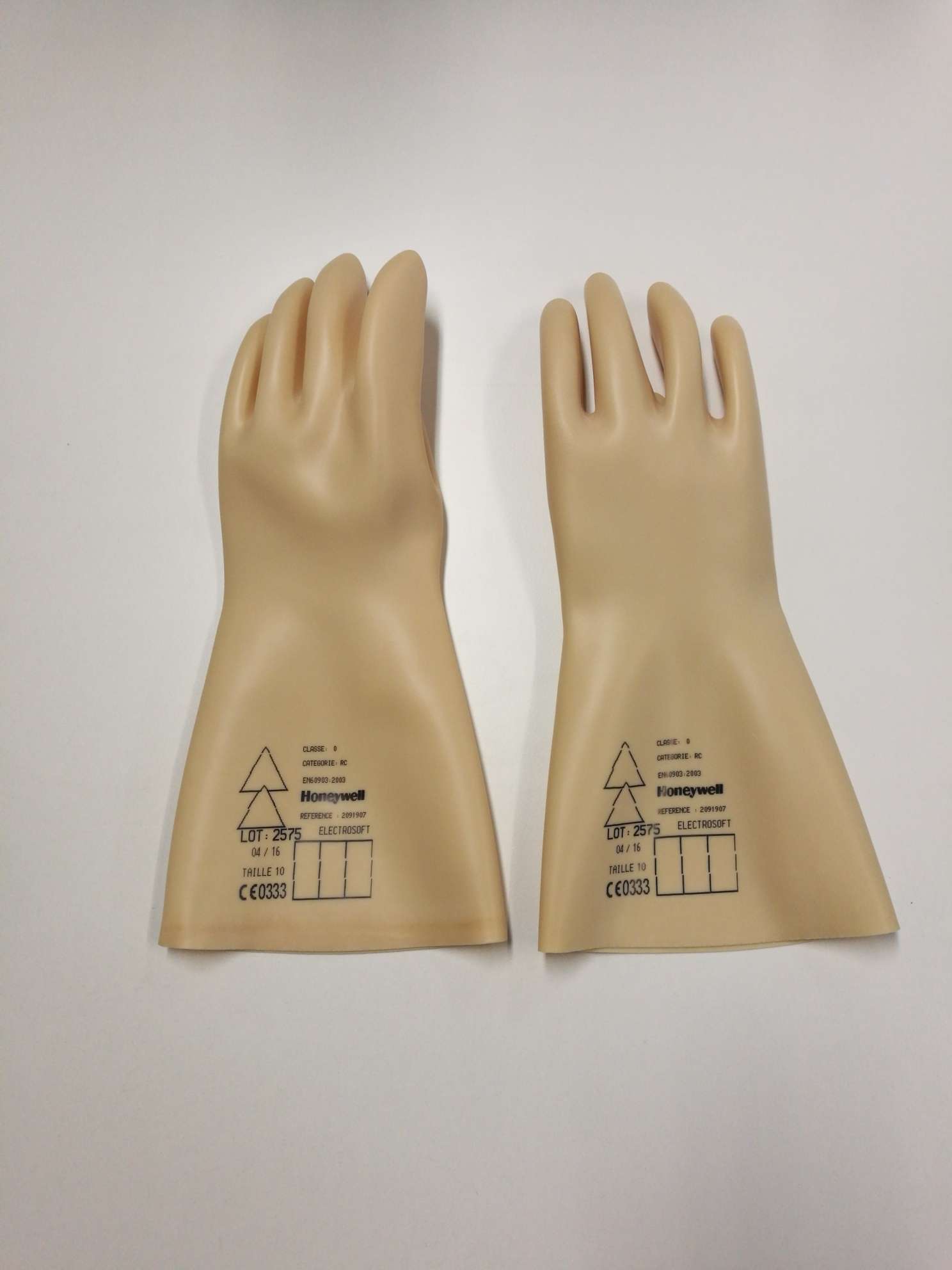 jlr-9814135-high-voltage-gloves